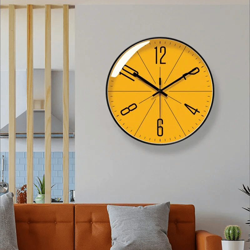 Černé nástěnné hodiny NordicTime - přesné a stylové, ciferník s vysokým kontrastem