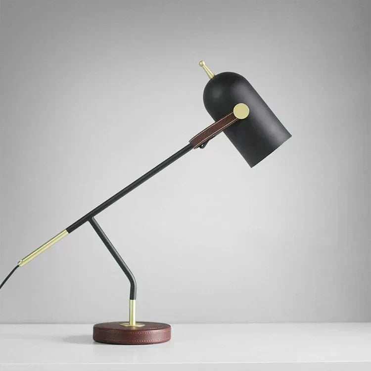 Nowoczesna metalowa lampka stołowa LumaCraft — oprawka E27, żarówka LED, elegancki współczesny design