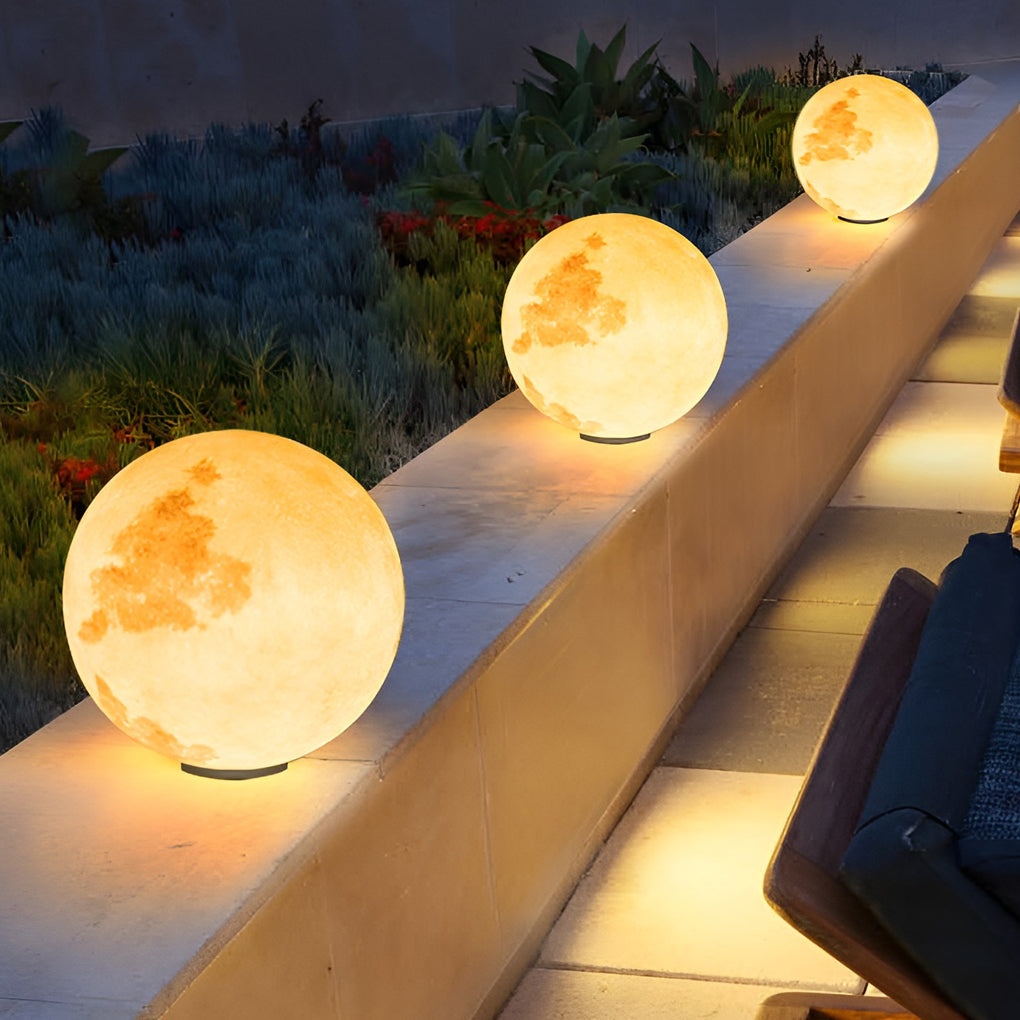 Artemis Moon Globe Post Light | Ventumra