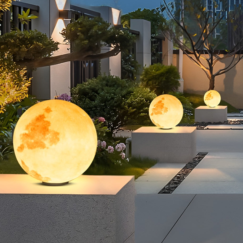 Artemis Moon Globe Post Light | Ventumra