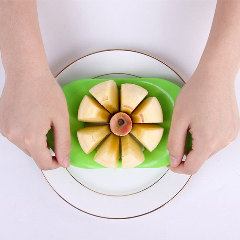 פורס ומקלף תפוחים AppleMaster — כלי מטבח ארגונומי