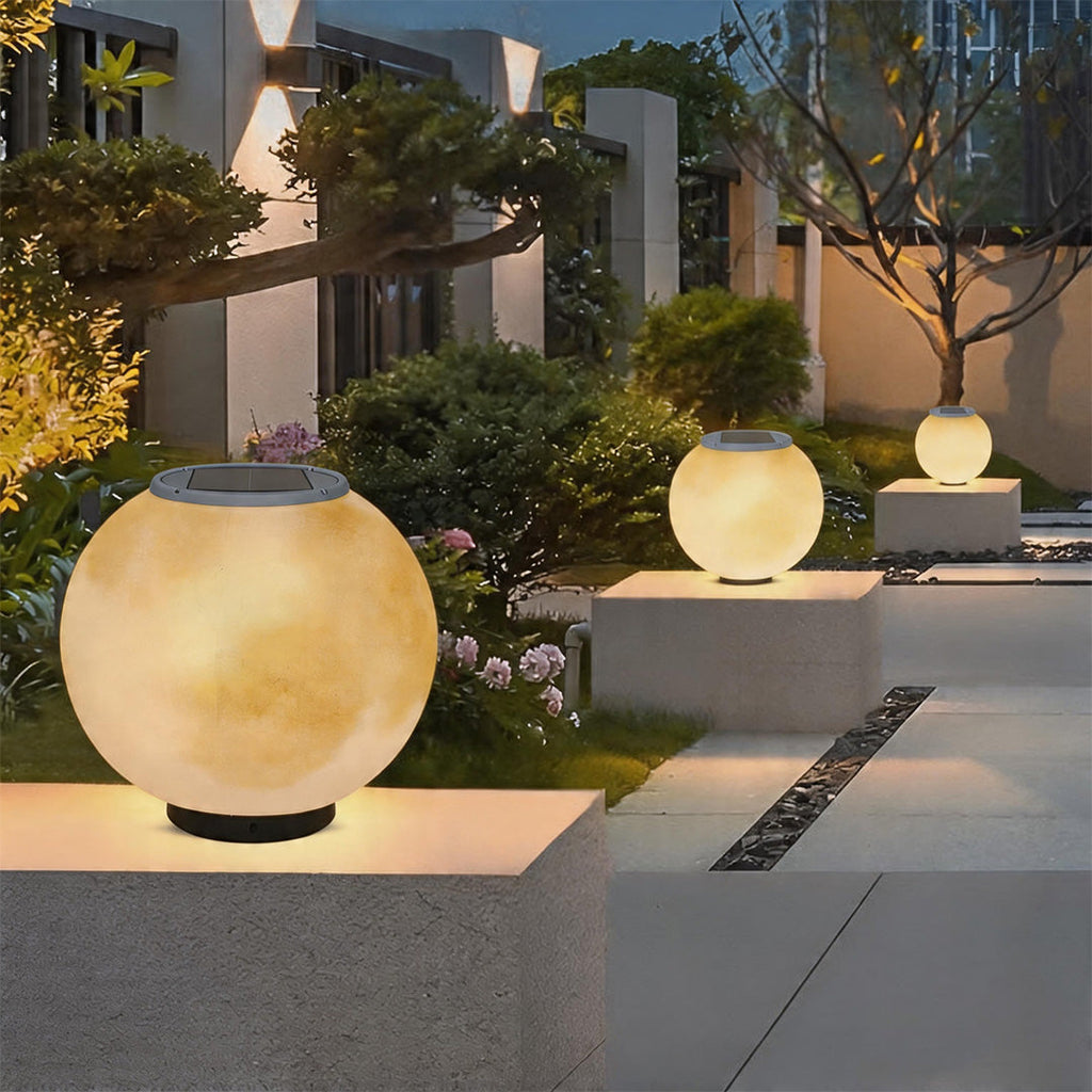 Artemis Moon Globe Post Light | Ventumra