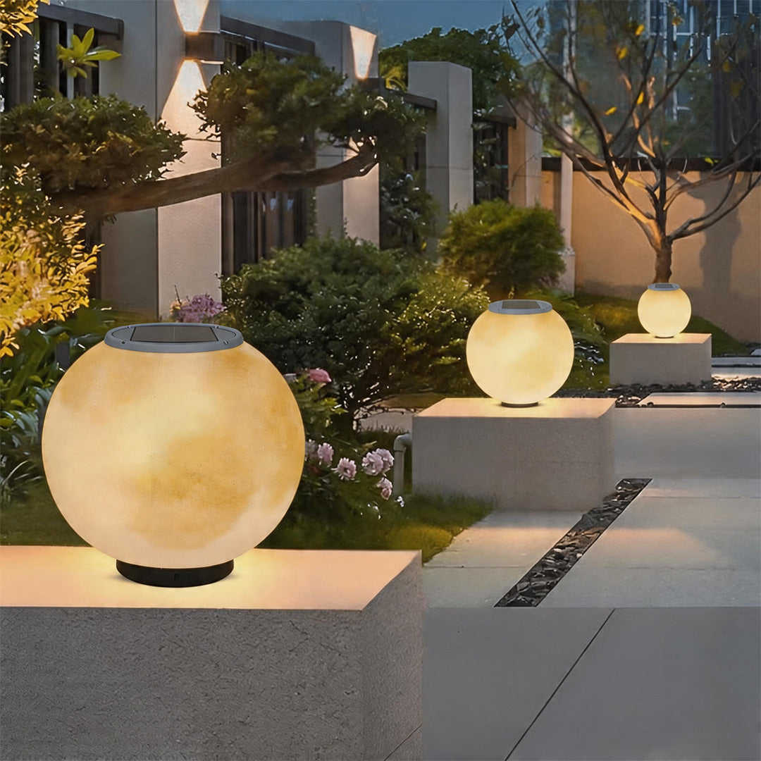 Artemis Moon Globe Post Light | Ventumra