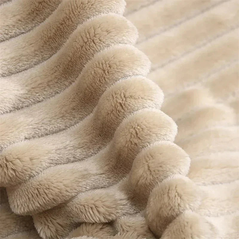 STRIPEWARM – Wide Flannel Fleece Blanket with Stripe Pattern | ventumra