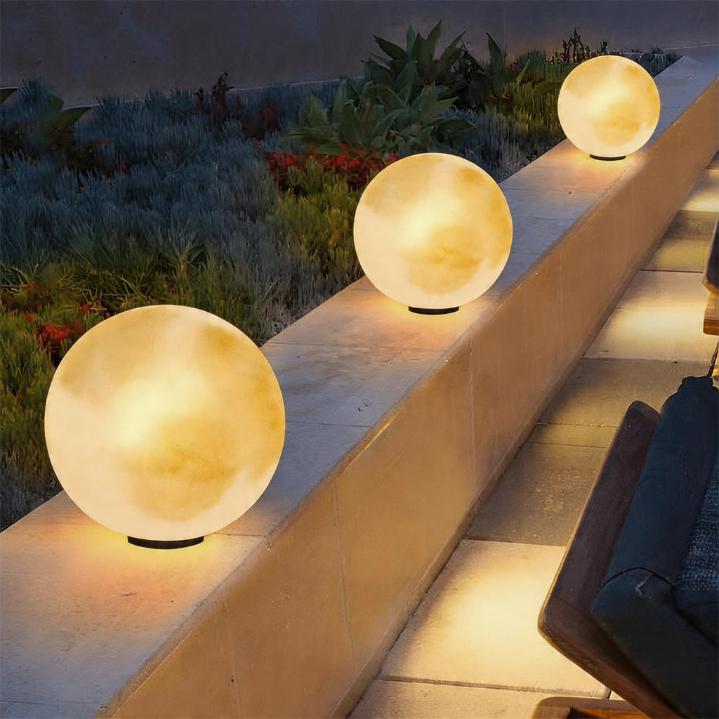 Artemis Moon Globe Post Light | Ventumra
