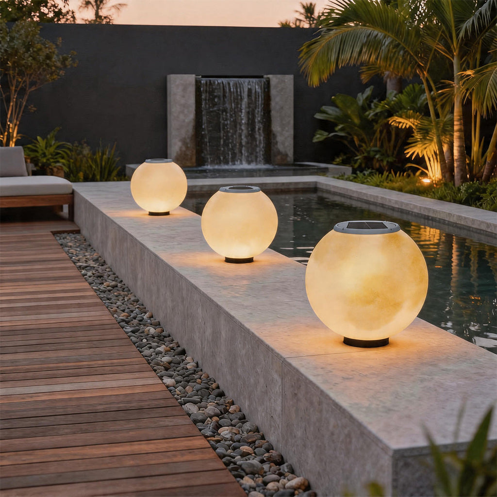 Artemis Moon Globe Post Light | Ventumra