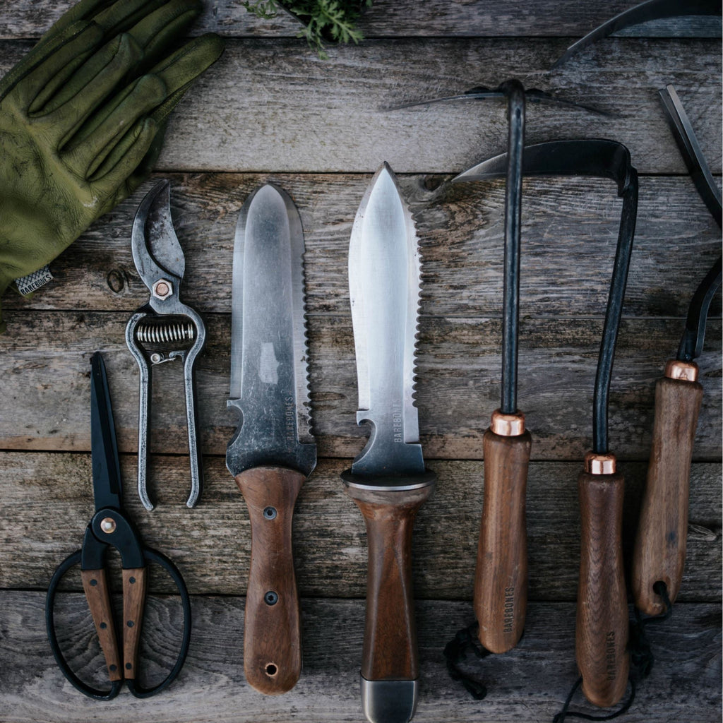 TrailForge Pro Grip Outdoor Knife - Ergonomic Handle, Durable Blade | ventumra