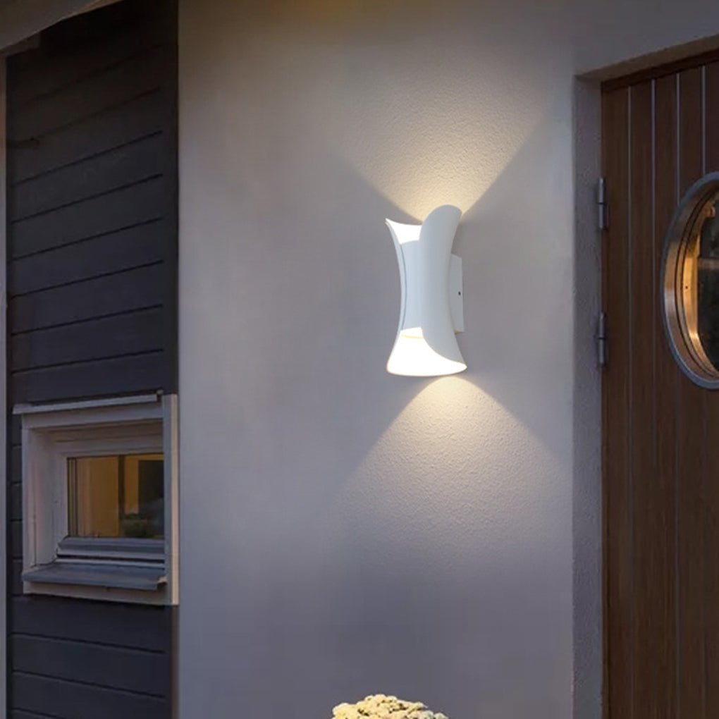 Noir Halo Up-Down Wall Light | Ventumra