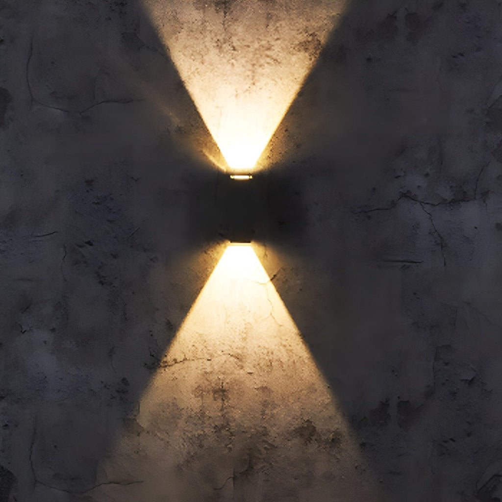 Kulmikas geometrinen seinävalaisin | Ventumra