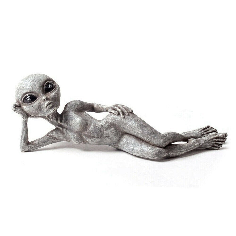 Alien Statue made of Resin for Garden & Outdoor Area | ventumra