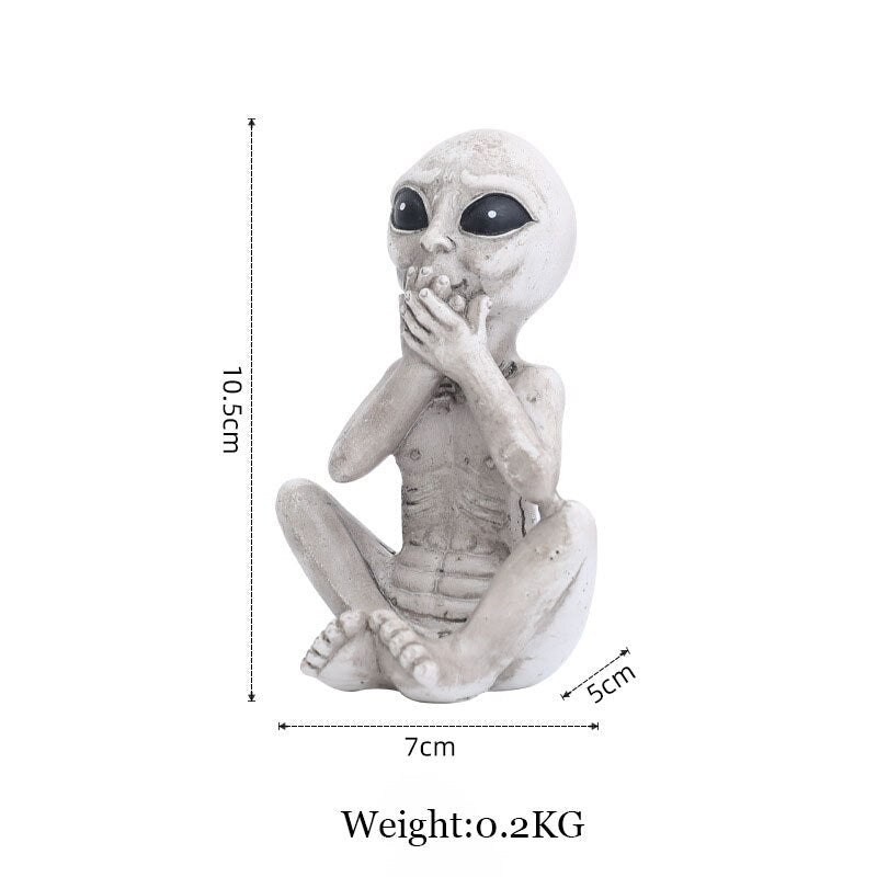 Alien Statue made of Resin for Garden & Outdoor Area | ventumra