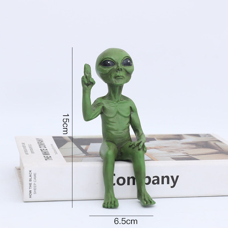 Alien Statue made of Resin for Garden & Outdoor Area | ventumra