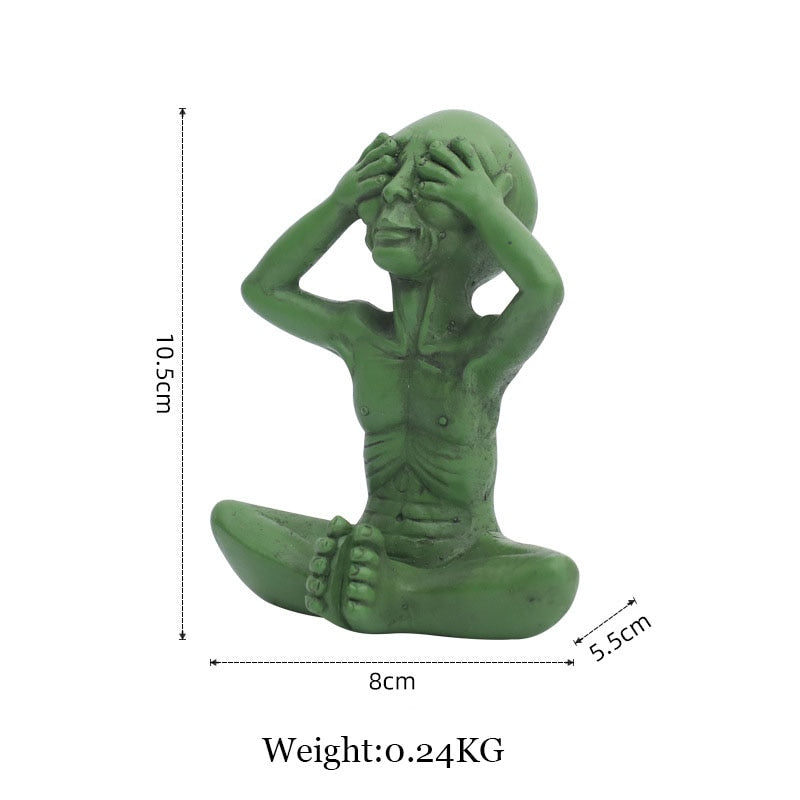 Alien Statue made of Resin for Garden & Outdoor Area | ventumra