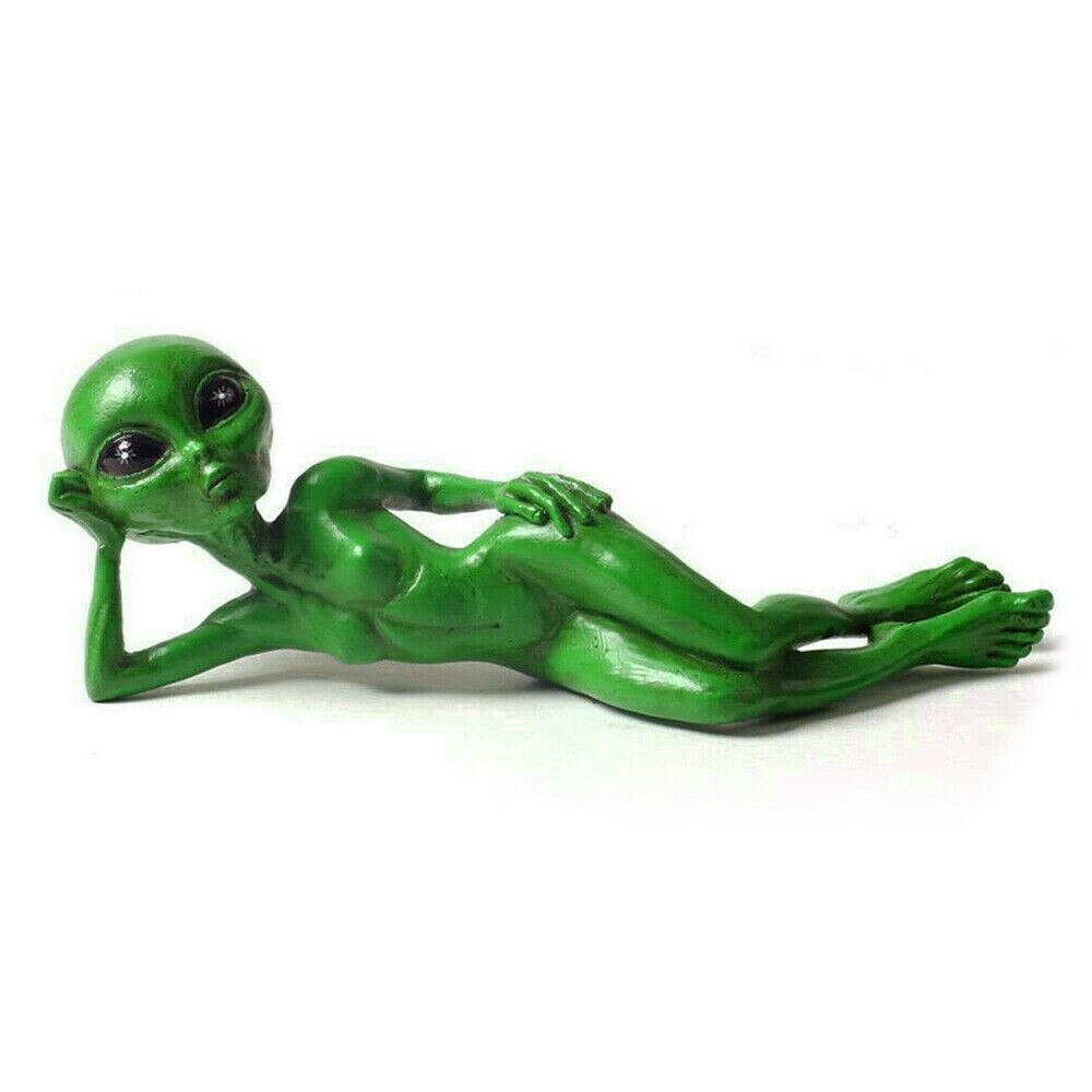 Alien Statue made of Resin for Garden & Outdoor Area | ventumra