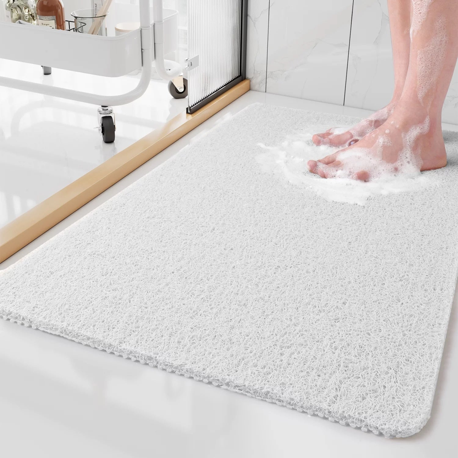 Antislip shower mat with foot massage texture | ventumra