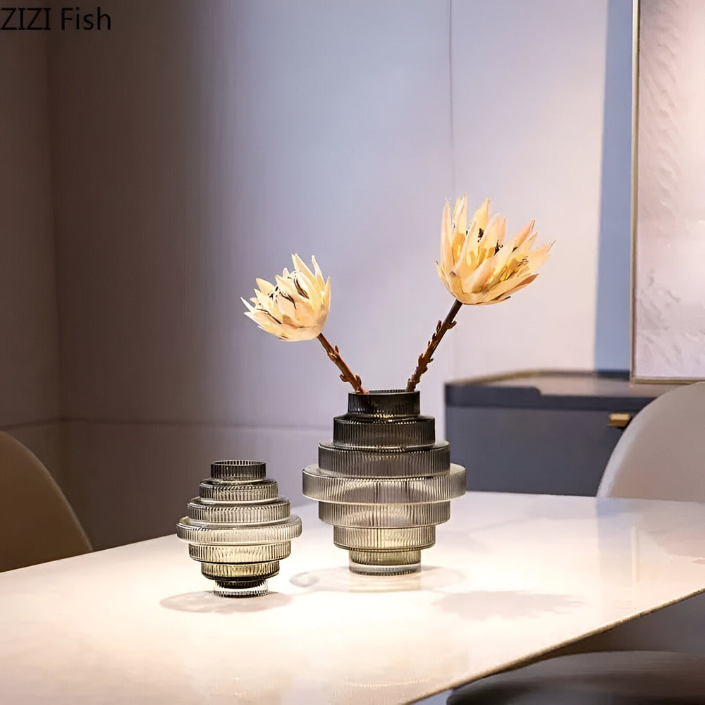 Elegant Amber Glass Vase - Contemporary Decorative Piece for Stylish Living Spaces | ventumra