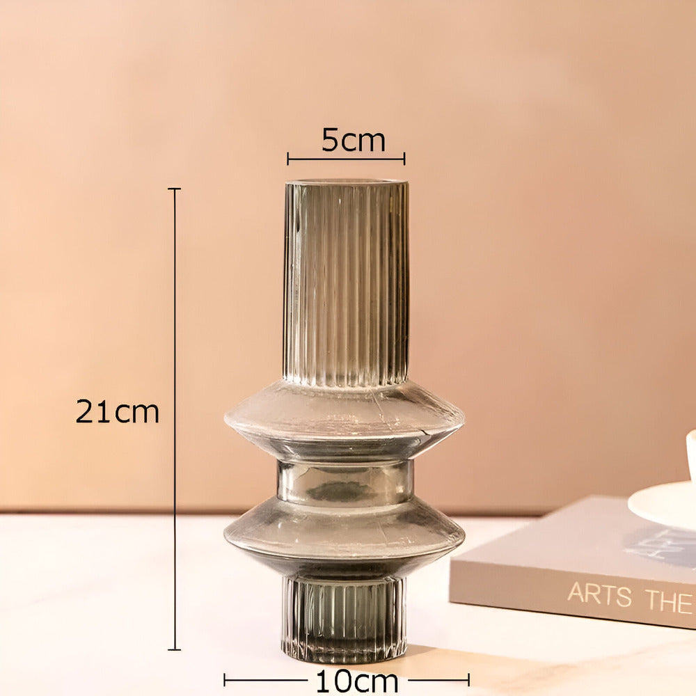 Elegant Amber Glass Vase - Contemporary Decorative Piece for Stylish Living Spaces | ventumra