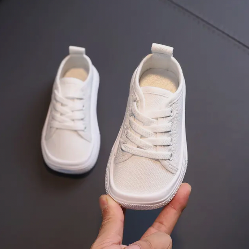 Ergonomic Barefoot Sneakers for Kids - FlexiSteps | ventumra