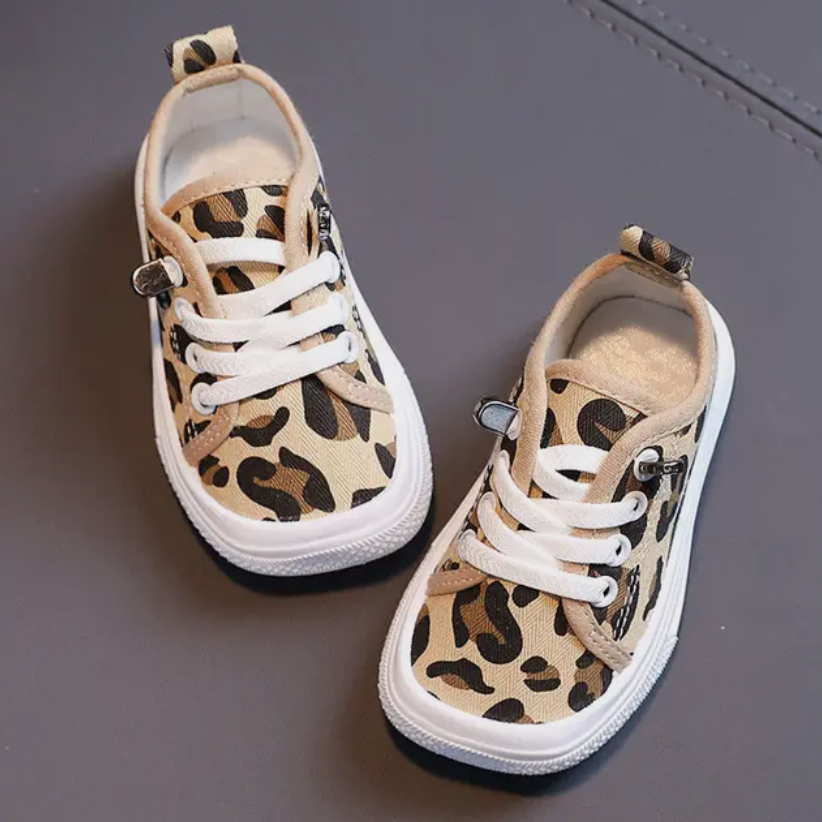 Ergonomic Barefoot Sneakers for Kids - FlexiSteps | ventumra