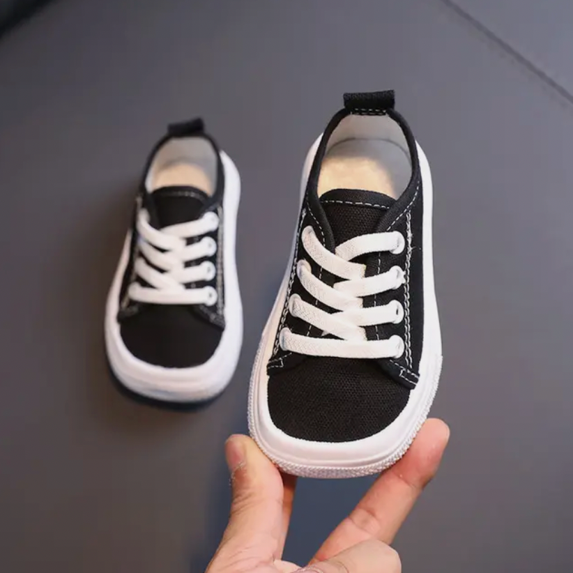 Ergonomic Barefoot Sneakers for Kids - FlexiSteps | ventumra