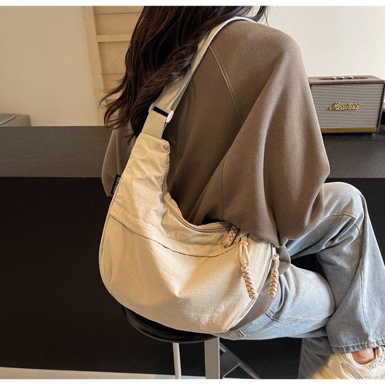 EVERCARRY – Nylon shoulder bag with smart compartments for everyday use | ventumra
