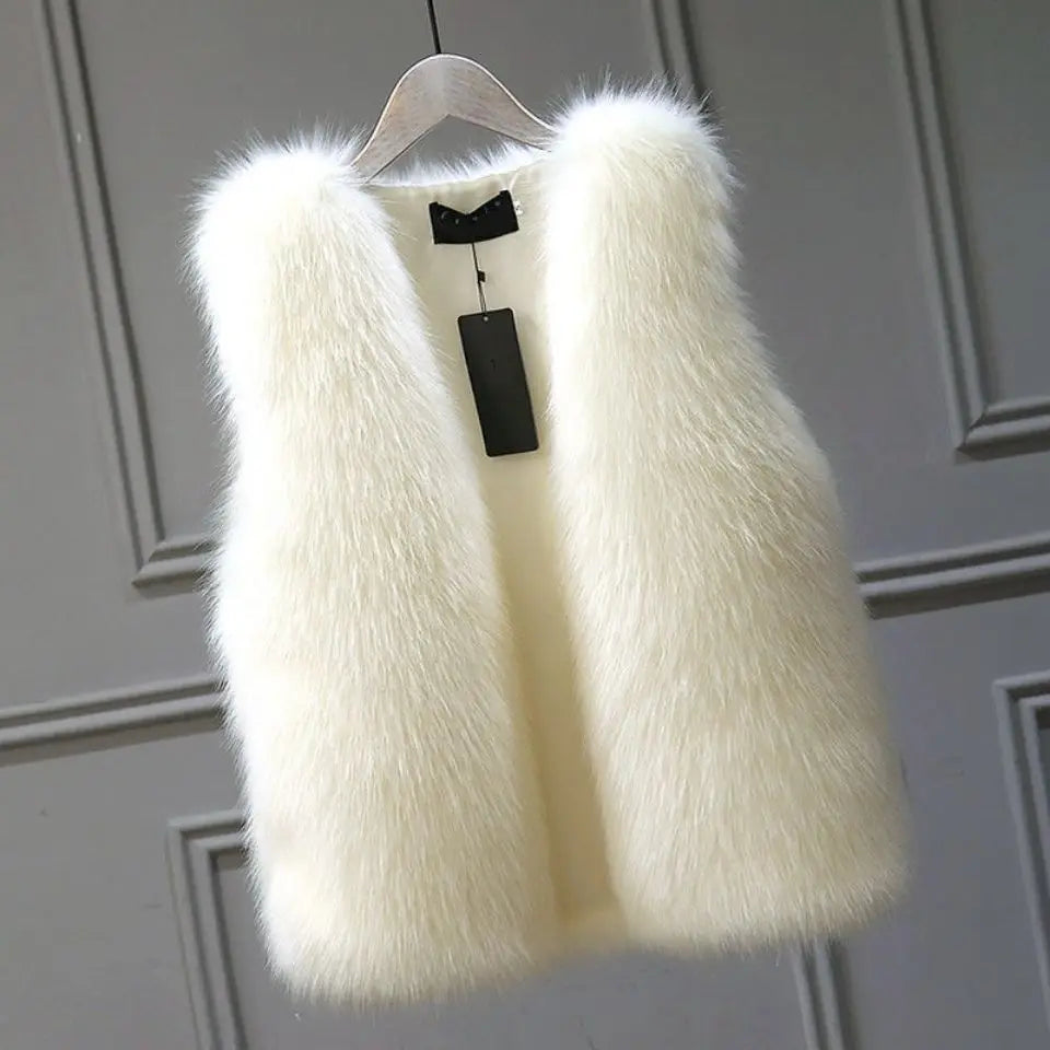 Plush Faux Fur Gilet for Women | ventumra