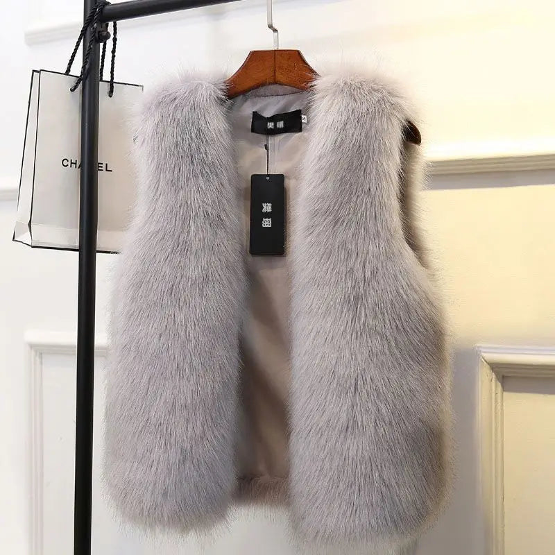Plush Faux Fur Gilet for Women | ventumra