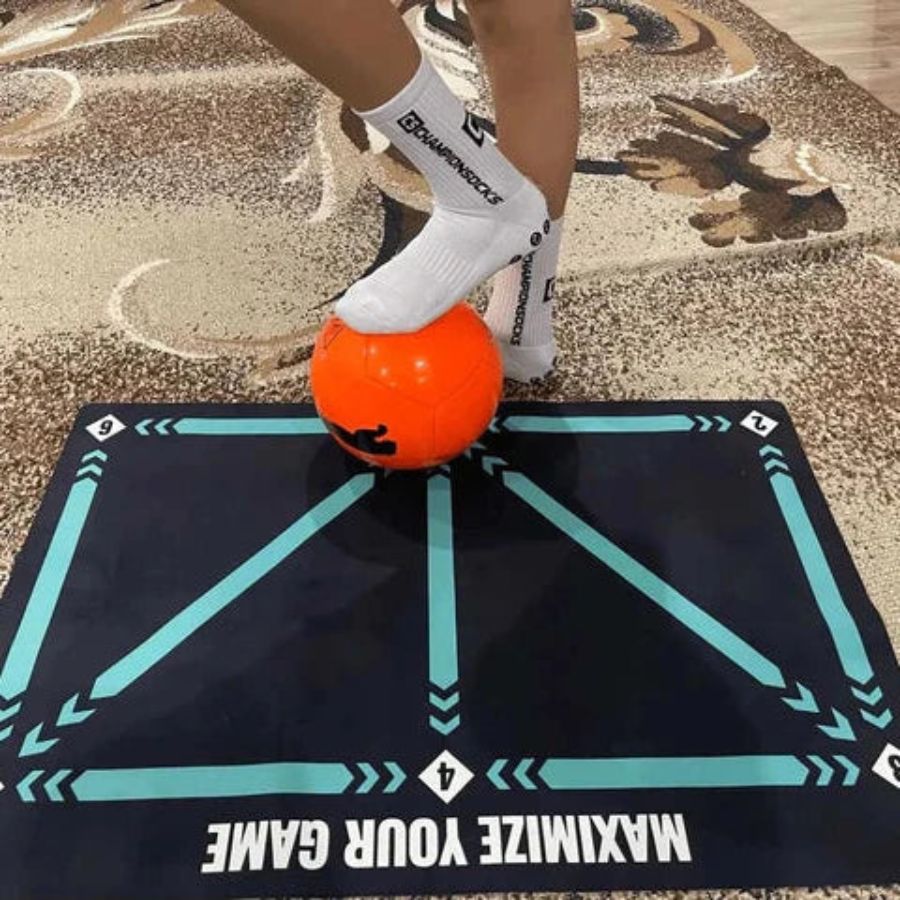 Football Pro Training Mat Non-Slip, 2x2m Space for Skill Improvement and Home Training | ventumra