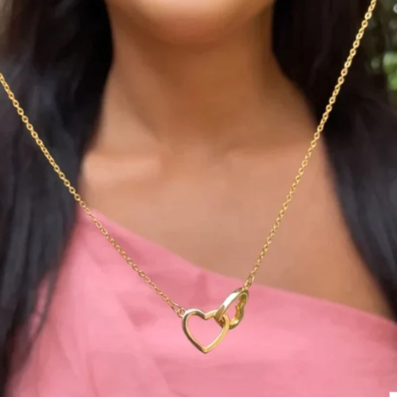 Heart Necklace with Rotating Rose Gift Box | ventumra