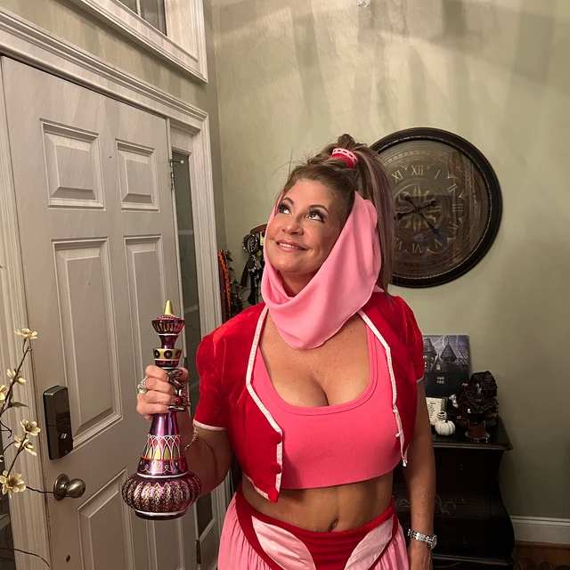 I dream of Jeannie Bottle | ventumra