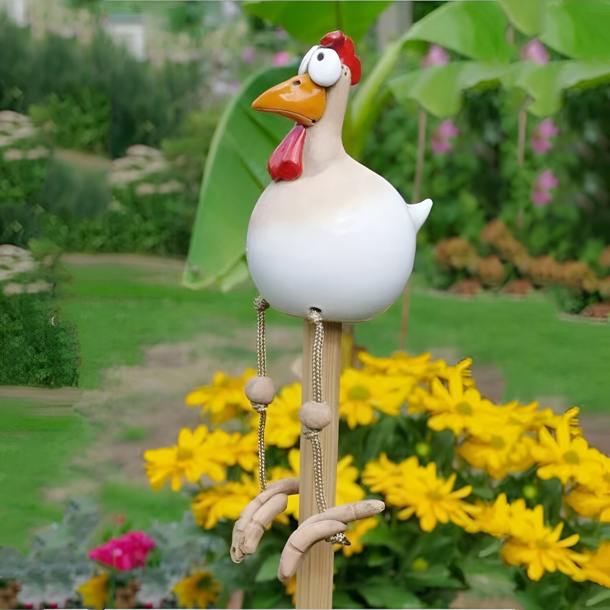 Large-Eyed Chicken Statue - Weatherproof Resin Craft - Rooster Garden Statue | ventumra