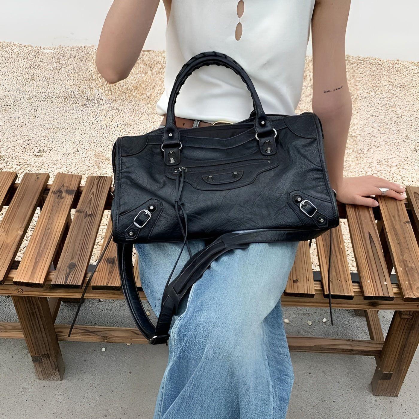 Salome Bag Spacious Handbag in PU Leather Black | ventumra