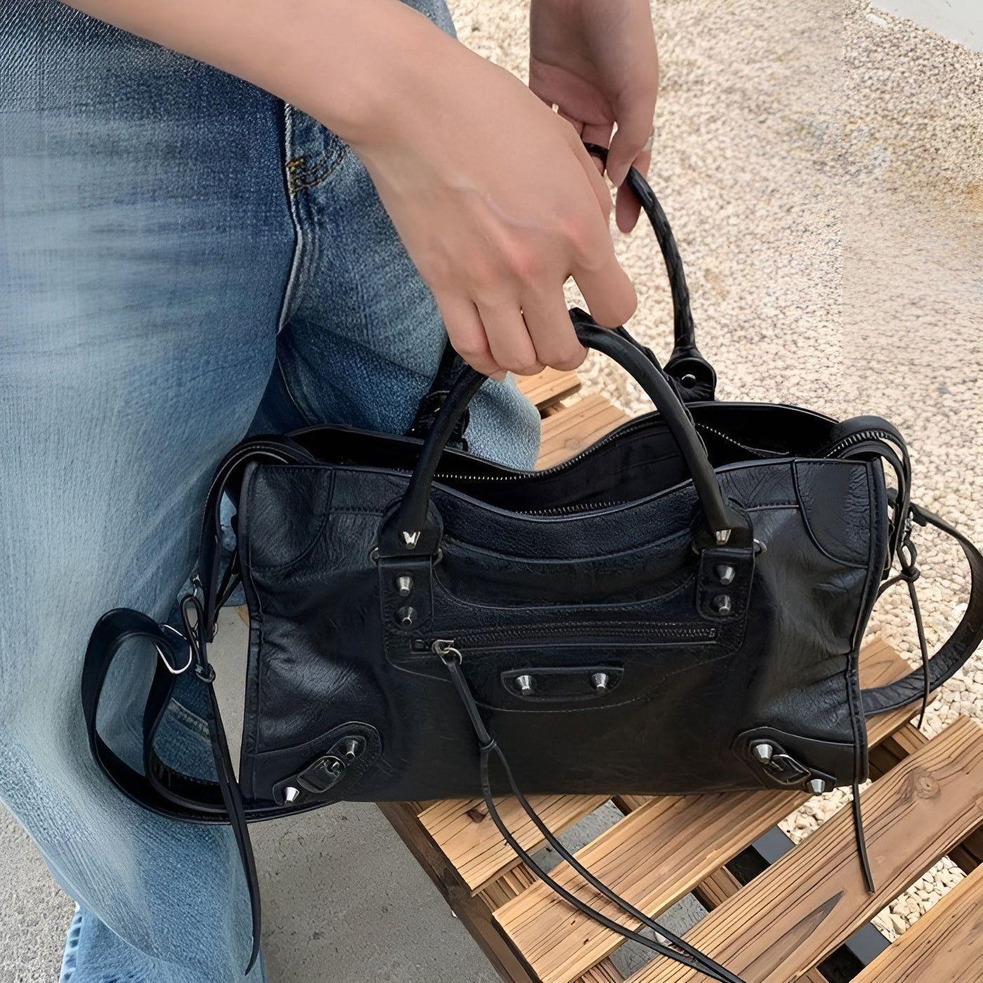 Salome Bag Spacious Handbag in PU Leather Black | ventumra