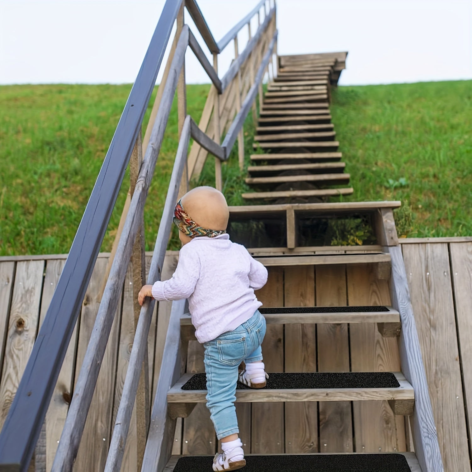Slip-Resistant Stair Treads 10-pack – 6"x24", 80-Grit, Weather-Resistant | ventumra