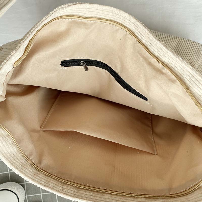 Snor Crossbody Bag – Silent and Durable Leather Strap Bag for Everyday Use | ventumra