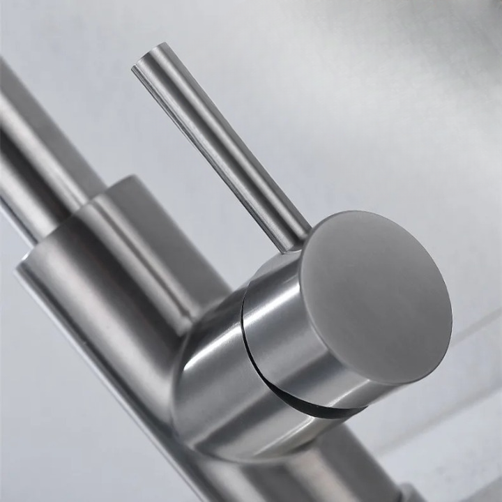 TouchTech Touchless Sensor Kitchen Faucet with Pull-Down Sprayer | ventumra