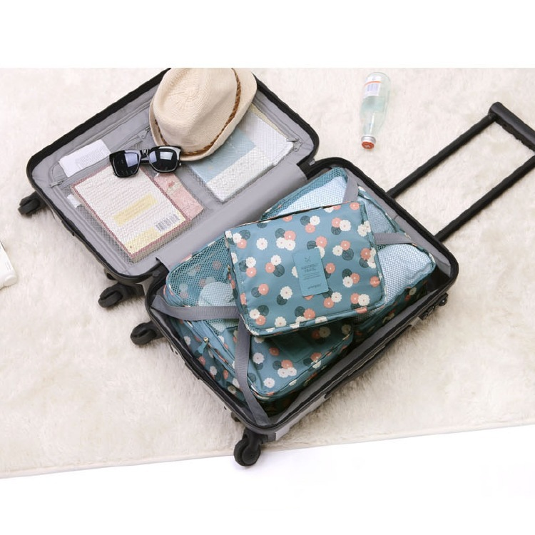 TravelEase Toiletry Bag Water-Resistant and Organized Travel | ventumra