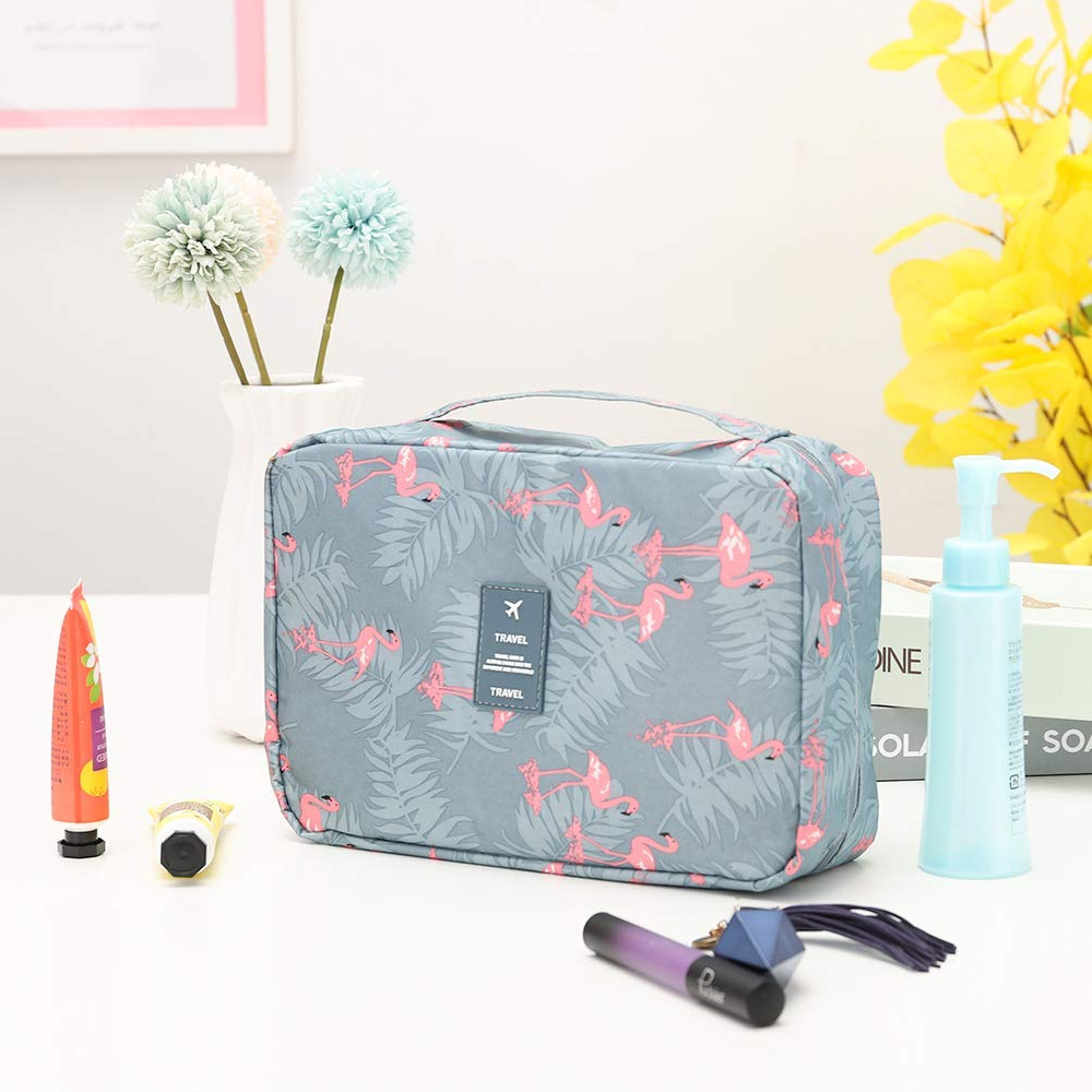 TravelEase Toiletry Bag Water-Resistant and Organized Travel | ventumra