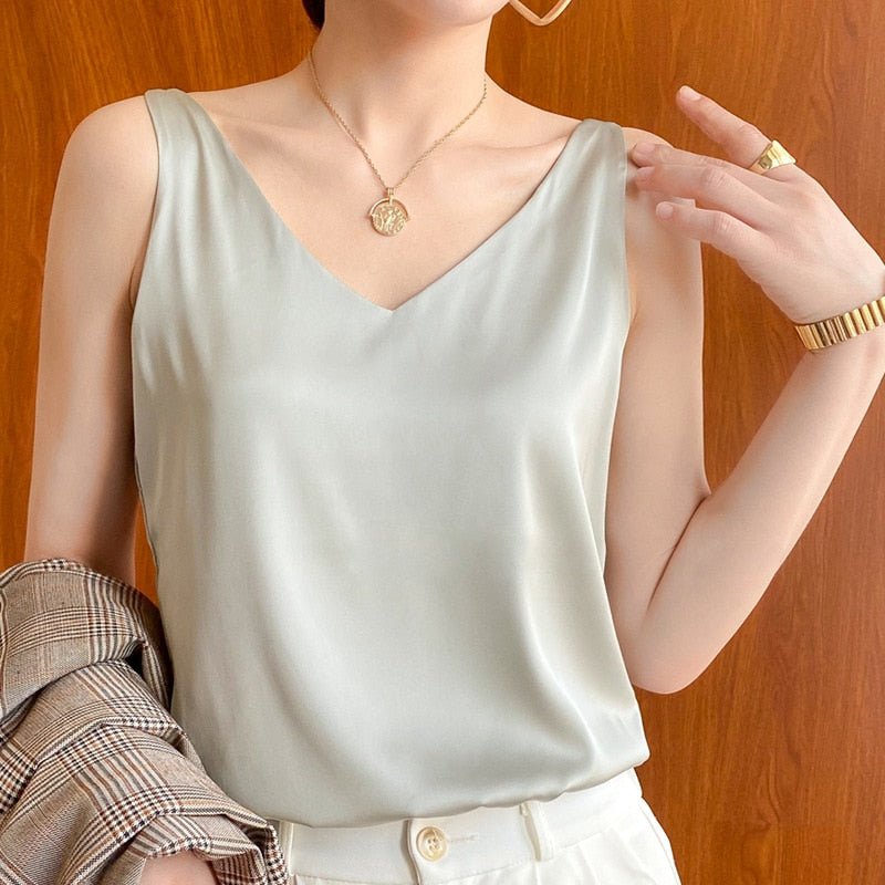 Luxurious V-Neck Silk Tank Top | ventumra