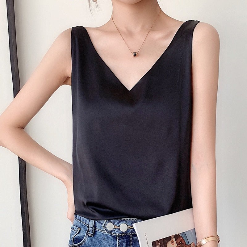 Luxurious V-Neck Silk Tank Top | ventumra